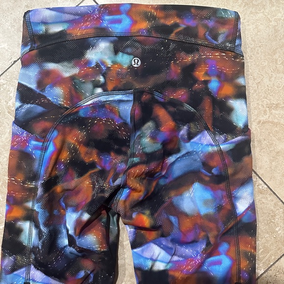 Lululemon Power Thru HR Tight 25” Size 4 NWT!! - Picture 4 of 5